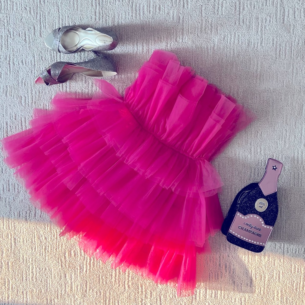 Get THE dress! 👗